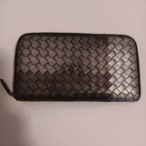 Bottega Veneta Tricolor Wallet Minor Flaws